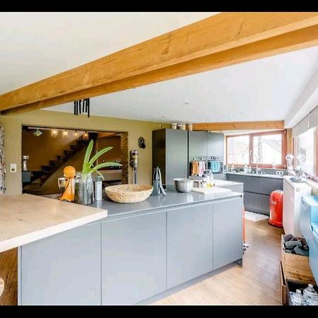 Gee Is Sharing Her Home Liege Exterior photo