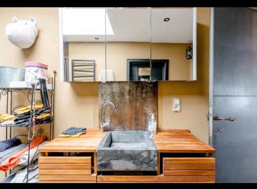 Gee Is Sharing Her Home Liege Exterior photo